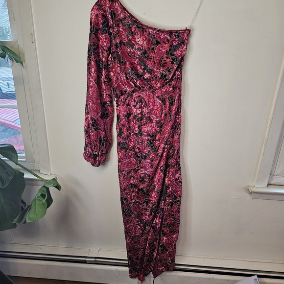 NWT Hemant and Nandita Mehr One-Shoulder Black Red Women's Dress Size Small - Picture 4 of 11